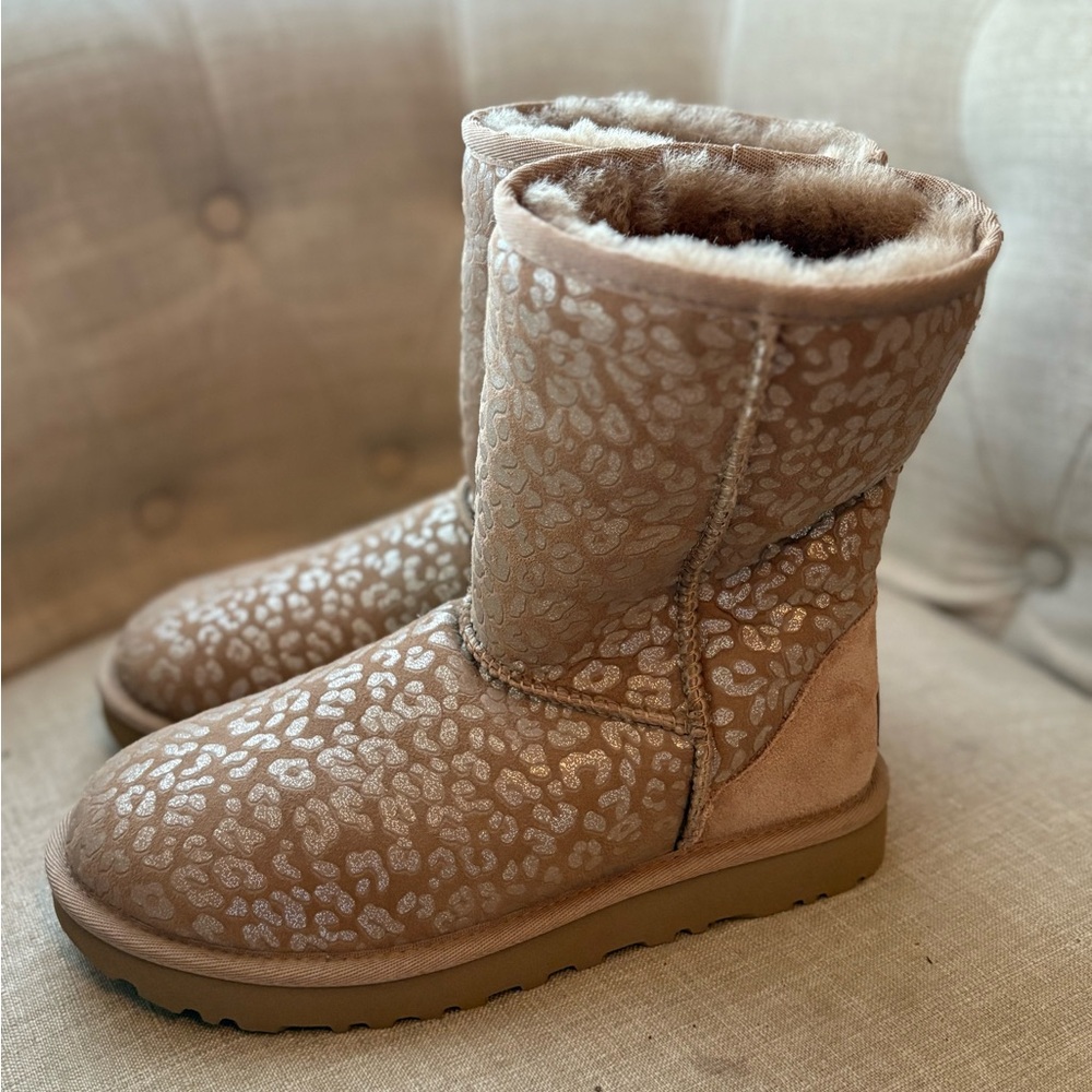 UGG Chestnut Leopard-Print Shearling Boots - Picture 4 of 6